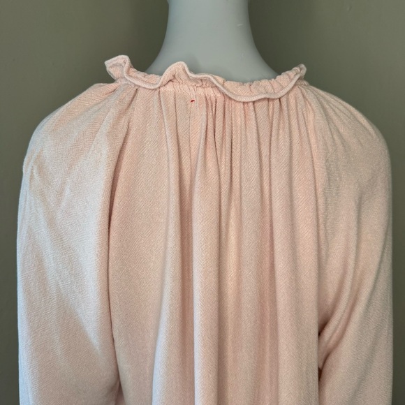 XIRENA Camila Crepe Top Rosefinch Pale Pink V-Neck Long Sleeve Loose Fit Size SM - Picture 11 of 16